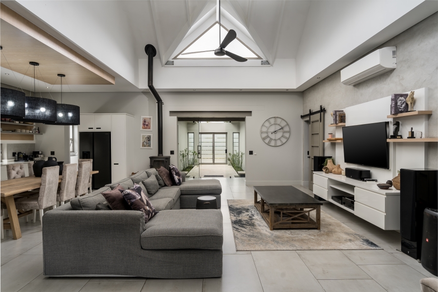 4 Bedroom Property for Sale in Pearl Valley at Val de Vie Western Cape